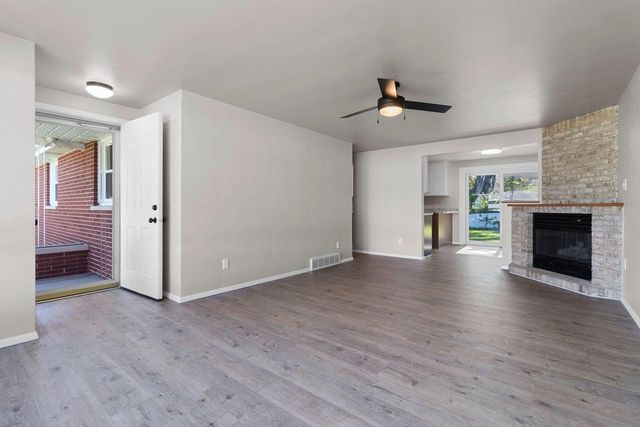 925 LA CROIX AVENUE, Green Bay, WI 54304