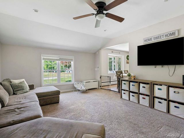 284 Tuckers Corners Road, Highland, NY 12528