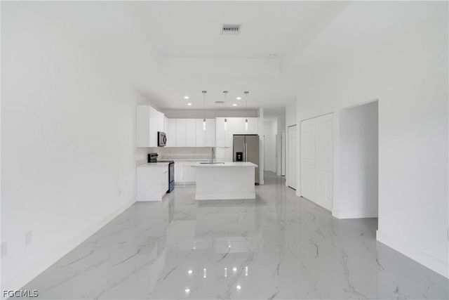 1037 Citrus AVE S, Lehigh Acres, FL 33974