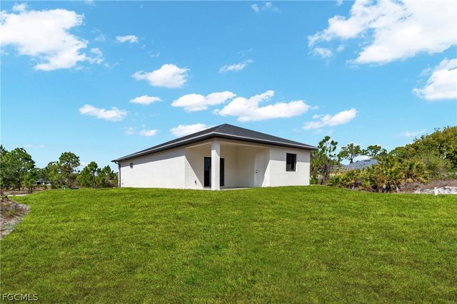 1037 Citrus AVE S, Lehigh Acres, FL 33974