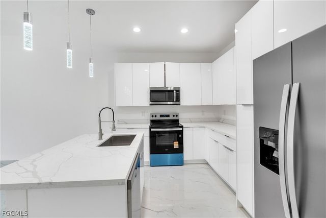 1037 Citrus AVE S, Lehigh Acres, FL 33974