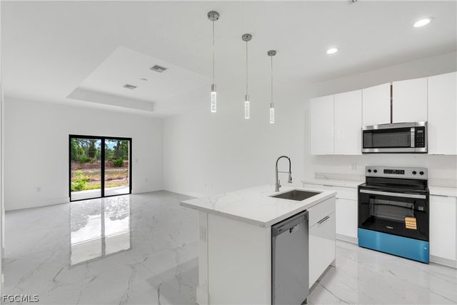 1037 Citrus AVE S, Lehigh Acres, FL 33974