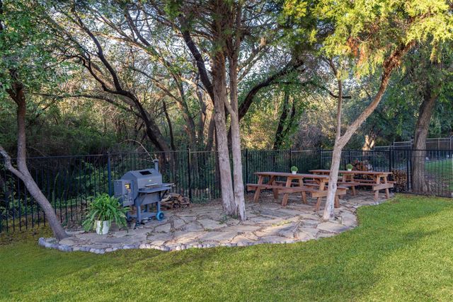 3328 Clubview Drive, Denton, TX 76226