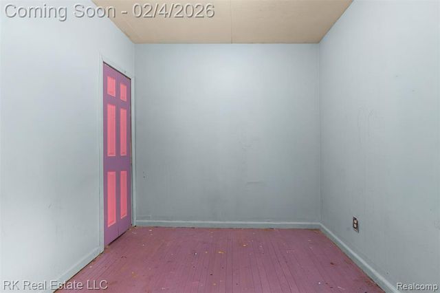 1125 E Hayes Avenue, Hazel Park, MI 48030