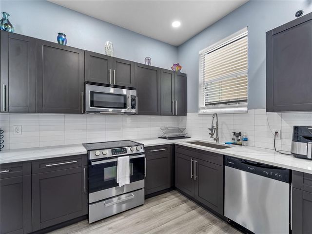 3014 N TAMPA STREET, Tampa, FL 33603
