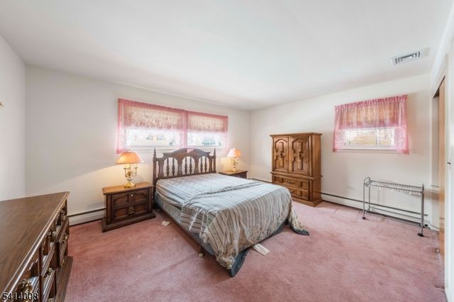 1105 Georgian Dr, Linden City, NJ 07036