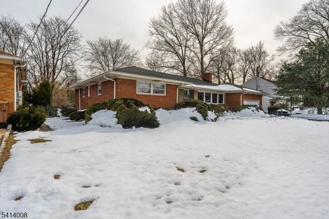 1105 Georgian Dr, Linden City, NJ 07036