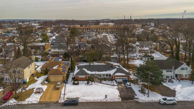 1105 Georgian Dr, Linden City, NJ 07036