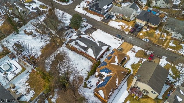 1105 Georgian Dr, Linden City, NJ 07036