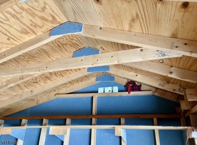 1105 Georgian Dr, Linden City, NJ 07036