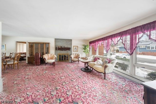 1105 Georgian Dr, Linden City, NJ 07036