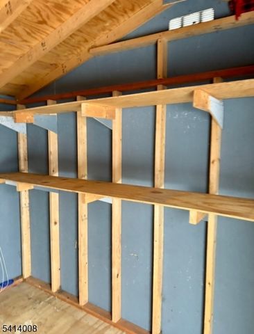 1105 Georgian Dr, Linden City, NJ 07036