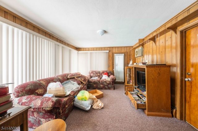 1105 Georgian Dr, Linden City, NJ 07036