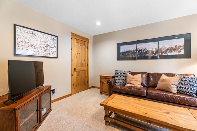 18189 Oregon Loop 5, Sunriver, OR 97707