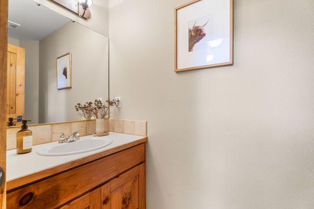 18189 Oregon Loop 5, Sunriver, OR 97707