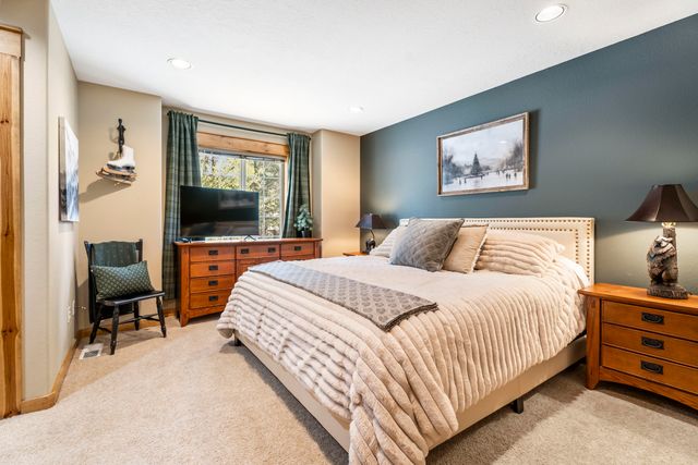 18189 Oregon Loop 5, Sunriver, OR 97707