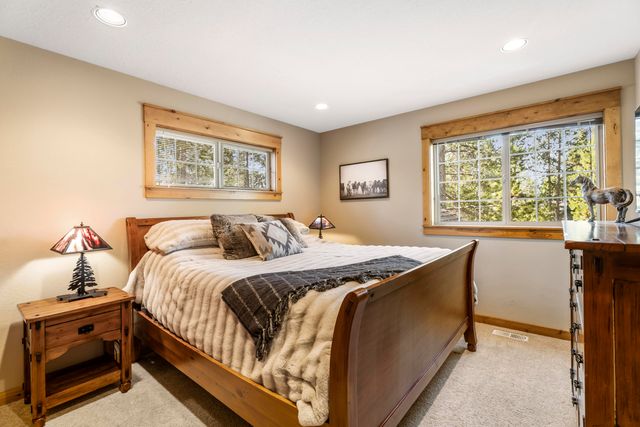 18189 Oregon Loop 5, Sunriver, OR 97707