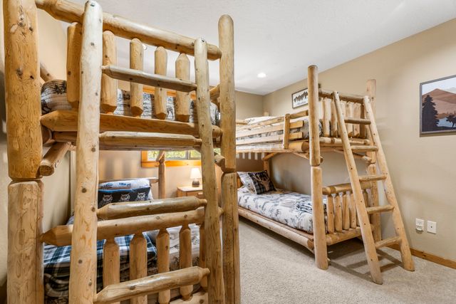 18189 Oregon Loop 5, Sunriver, OR 97707