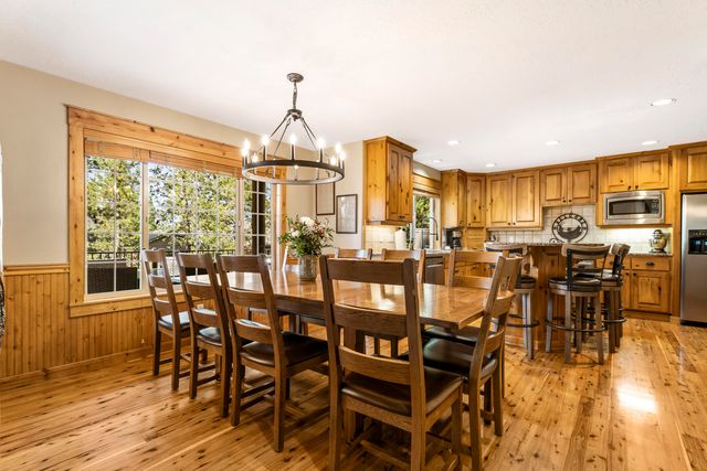 18189 Oregon Loop 5, Sunriver, OR 97707