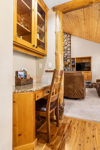 18189 Oregon Loop 5, Sunriver, OR 97707