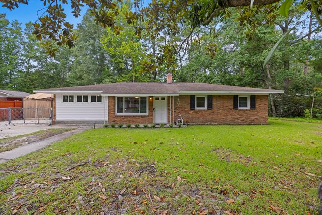 124 Helen Drive, Summerville, SC 29483