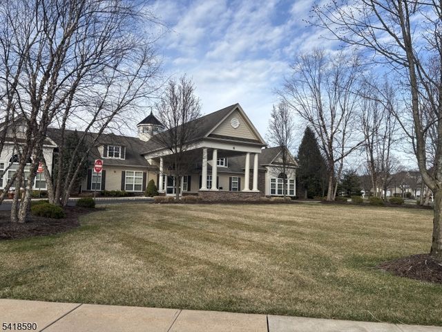 14 Fehervari Ct, Franklin Twp., NJ 08873
