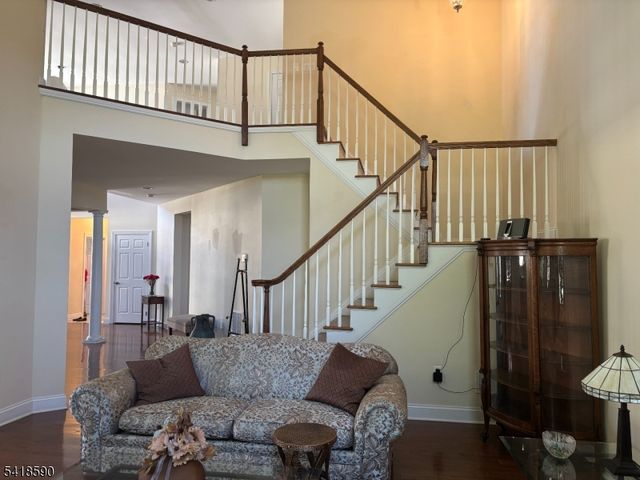 14 Fehervari Ct, Franklin Twp., NJ 08873