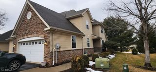 14 Fehervari Ct, Franklin Twp., NJ 08873