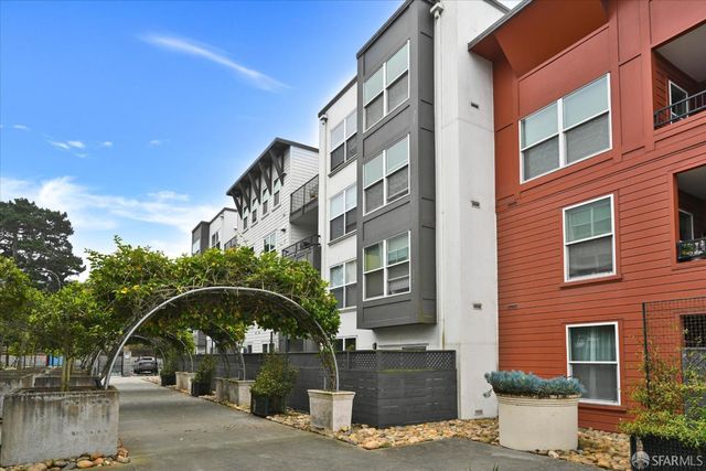 8200 Oceanview Terrace 108, San Francisco, CA 94132