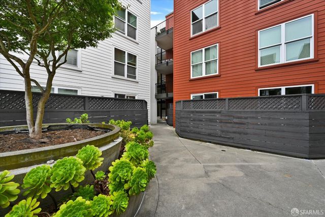 8200 Oceanview Terrace 108, San Francisco, CA 94132