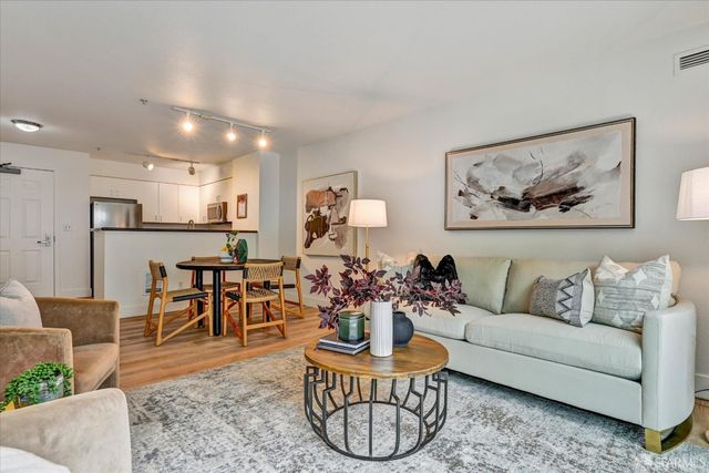 8200 Oceanview Terrace 108, San Francisco, CA 94132