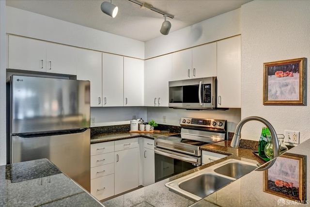 8200 Oceanview Terrace 108, San Francisco, CA 94132