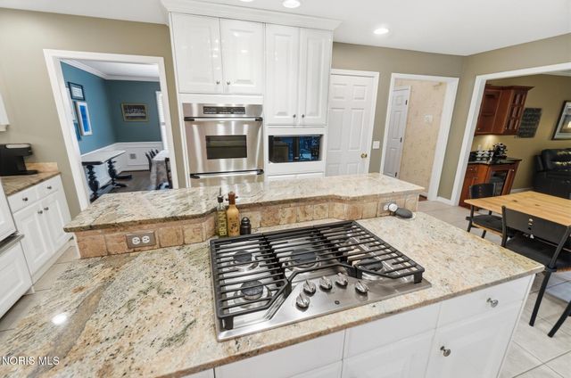 4819 Sunwood Drive, Toledo, OH 43623