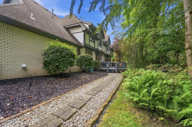 4819 Sunwood Drive, Toledo, OH 43623