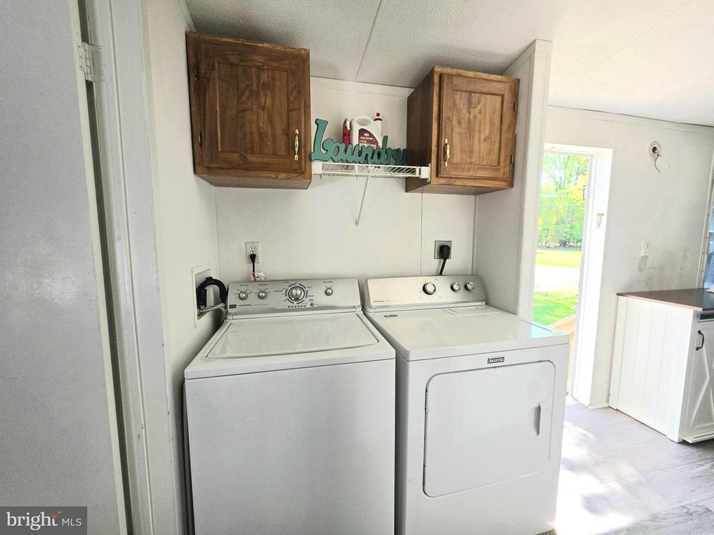 Image 13 of property listing at 10505 CEDARVILLE #13-5, Brandywine, MD 20613