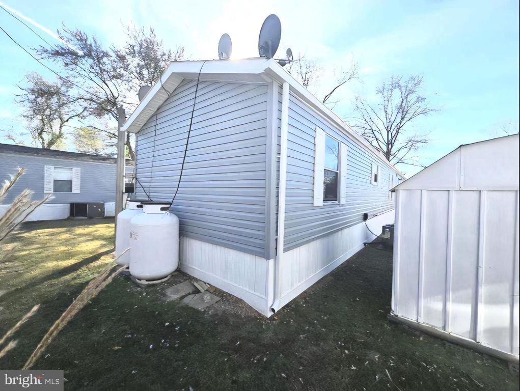 Image 20 of property listing at 10505 CEDARVILLE #13-5, Brandywine, MD 20613
