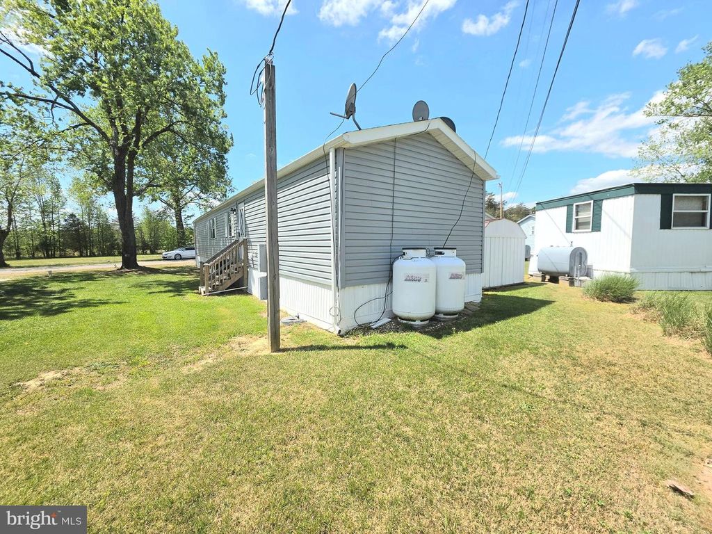 Image 22 of property listing at 10505 CEDARVILLE #13-5, Brandywine, MD 20613