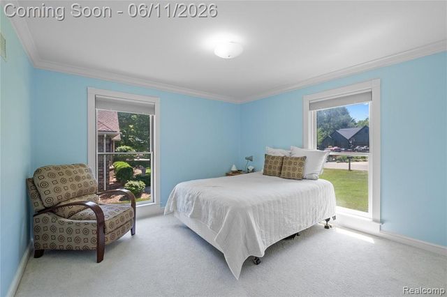 1154 Lake Valley Drive, Fenton, MI 48430