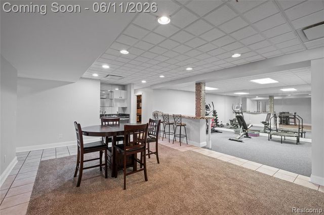 1154 Lake Valley Drive, Fenton, MI 48430