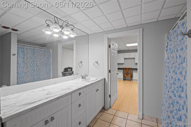 1154 Lake Valley Drive, Fenton, MI 48430
