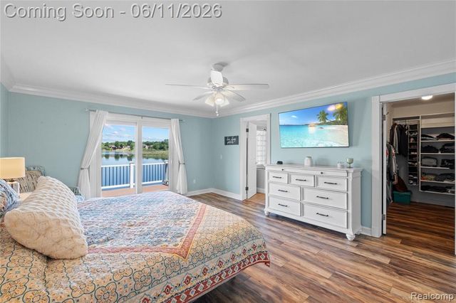 1154 Lake Valley Drive, Fenton, MI 48430