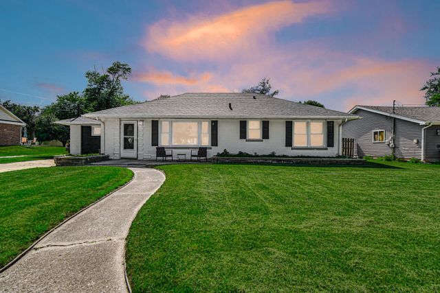 1708 Norwood Drive, Griffith, IN 46319