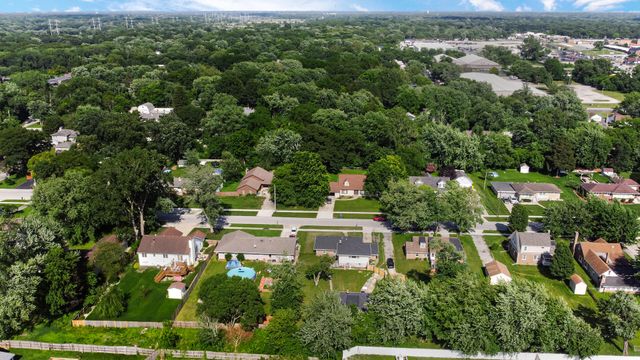 1708 Norwood Drive, Griffith, IN 46319
