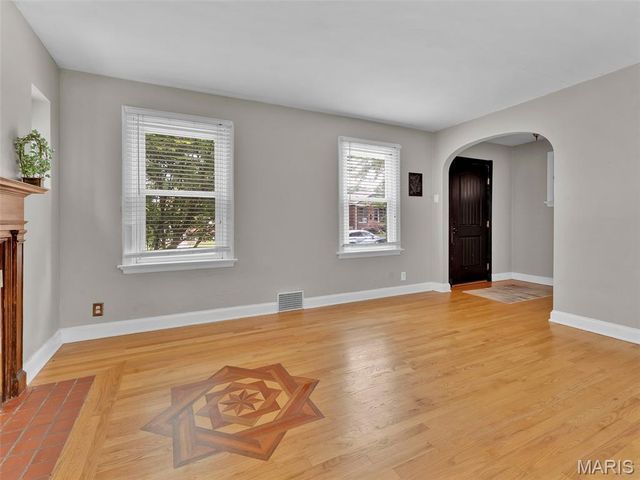 6300 Potomac Street, St Louis, MO 63139