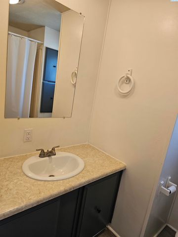 3324 W 19th #186, Kennewick, WA 99338