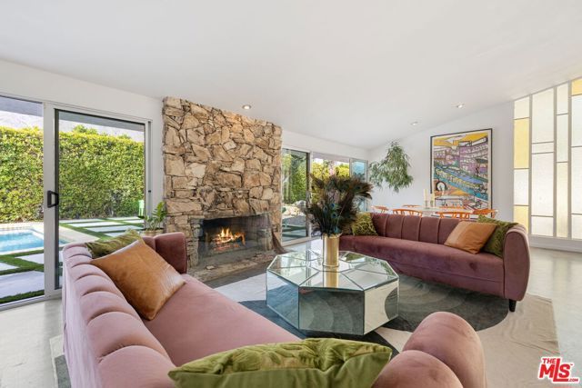 1155 E Mesquite Avenue, Palm Springs, CA 92264