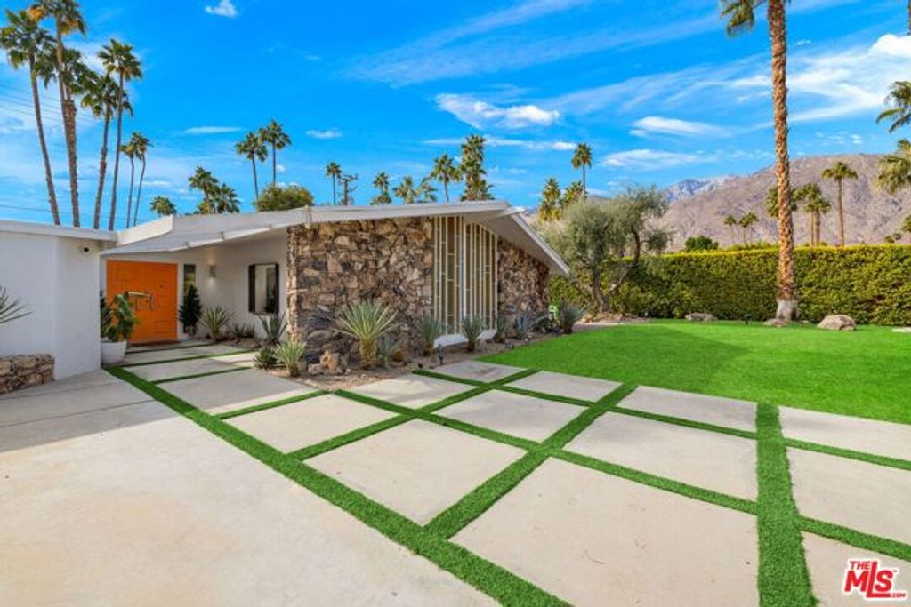 1155 E Mesquite Avenue, Palm Springs, CA 92264