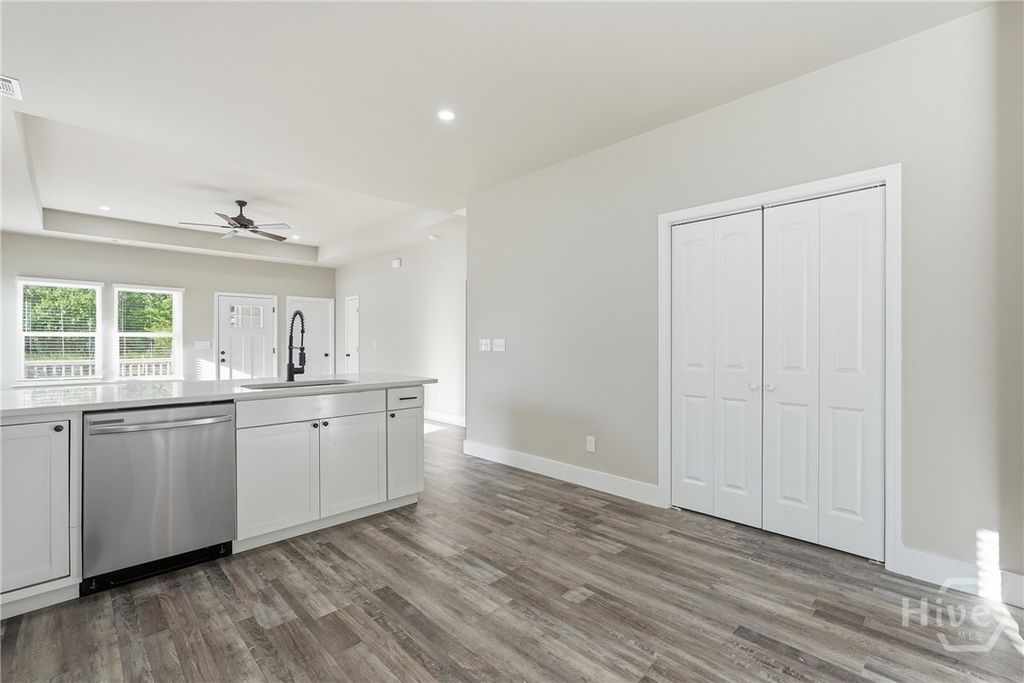 Image 15 of property listing at 150 Darling Street, Savannah, GA 31408
