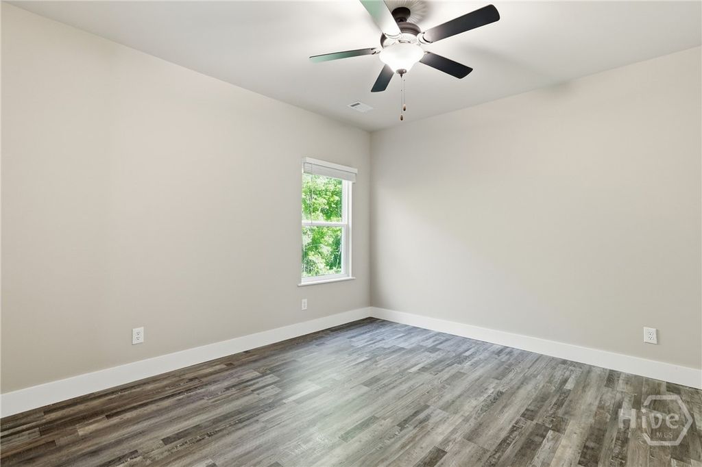 Image 21 of property listing at 150 Darling Street, Savannah, GA 31408