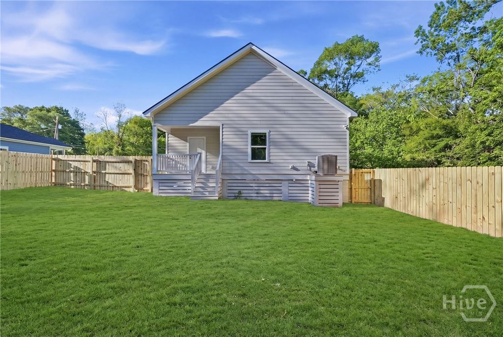 Image 35 of property listing at 150 Darling Street, Savannah, GA 31408